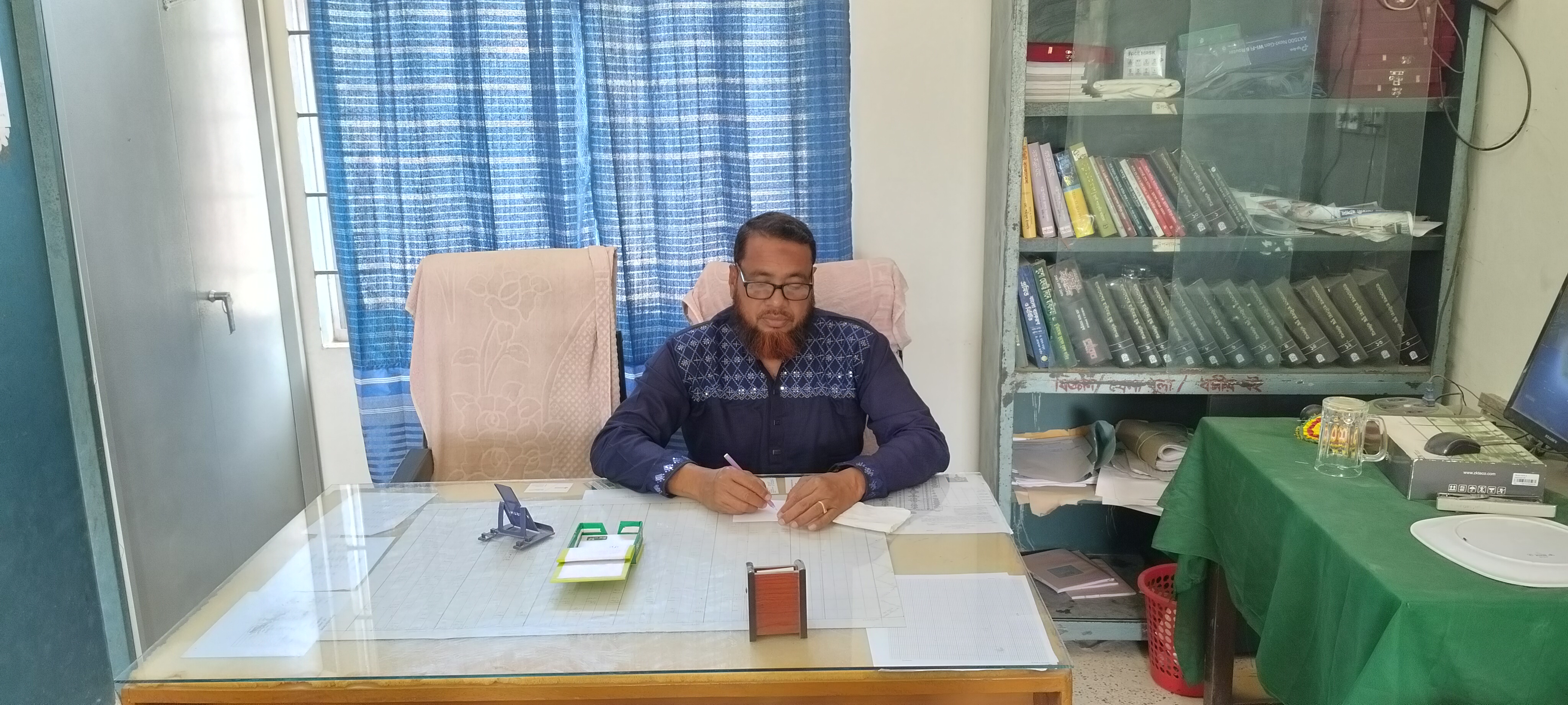 গ্যালারি ছবি 3